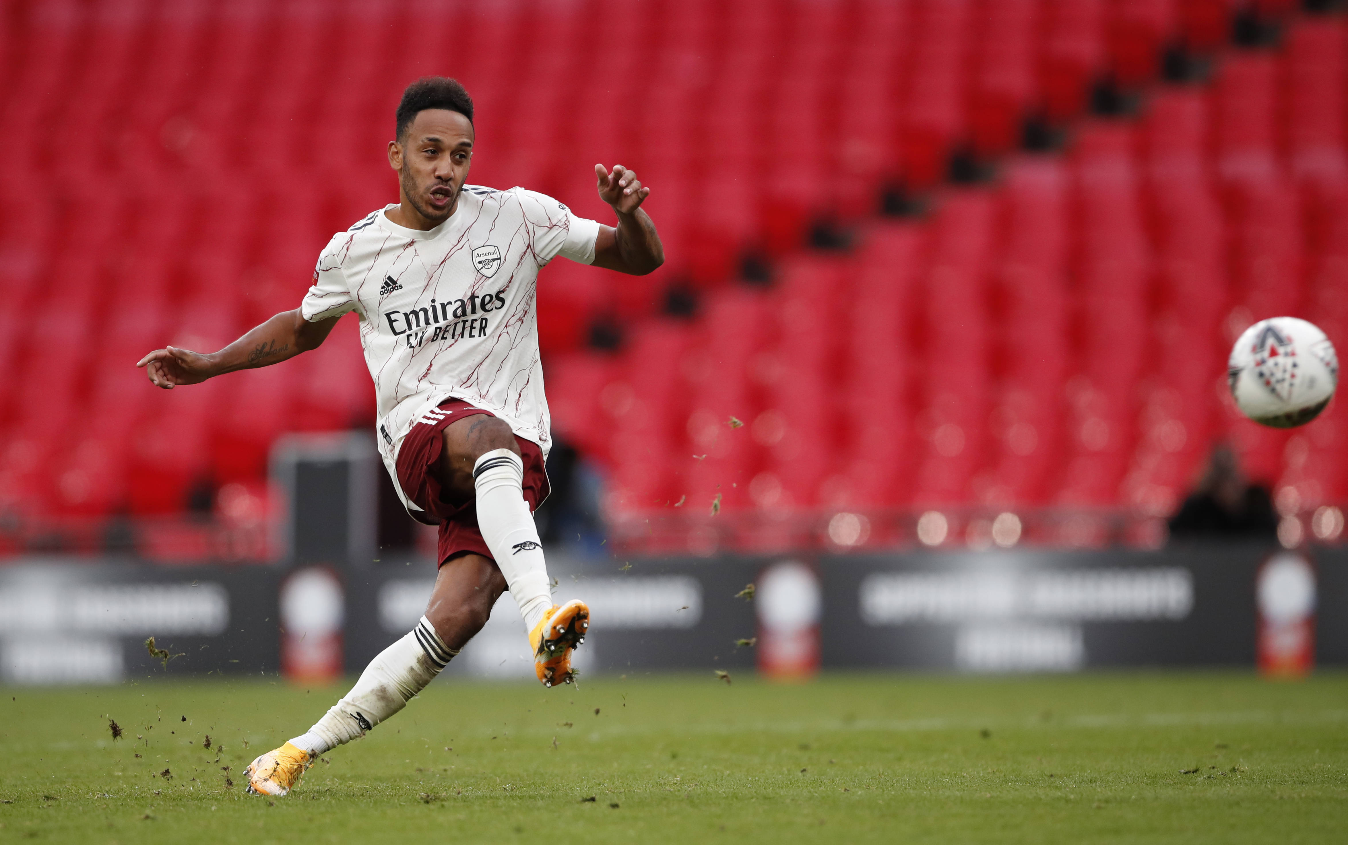 九游平台 -关键时刻冲得上去危难关头豁得出来